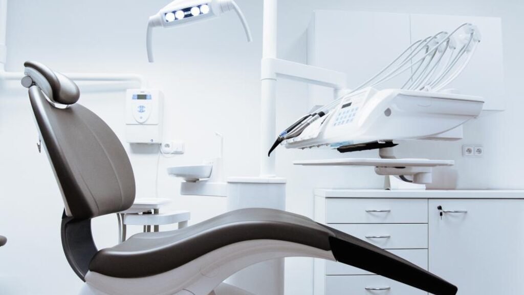 Dental Implant Prices 2026: Fees According to the TDB Tariff